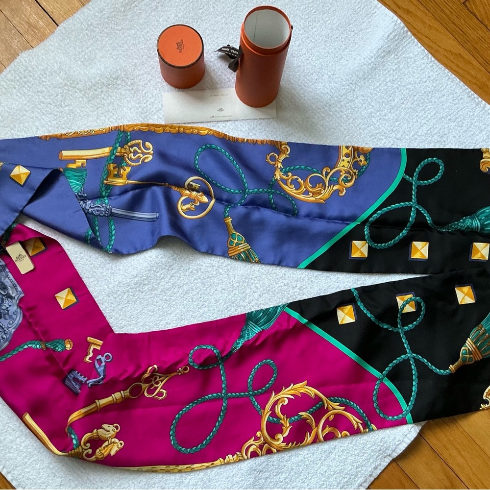Hermès Maxi Twilly Silk Scarf